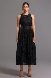 Runa Sleeveless Round Neck Flowers Midi Dress