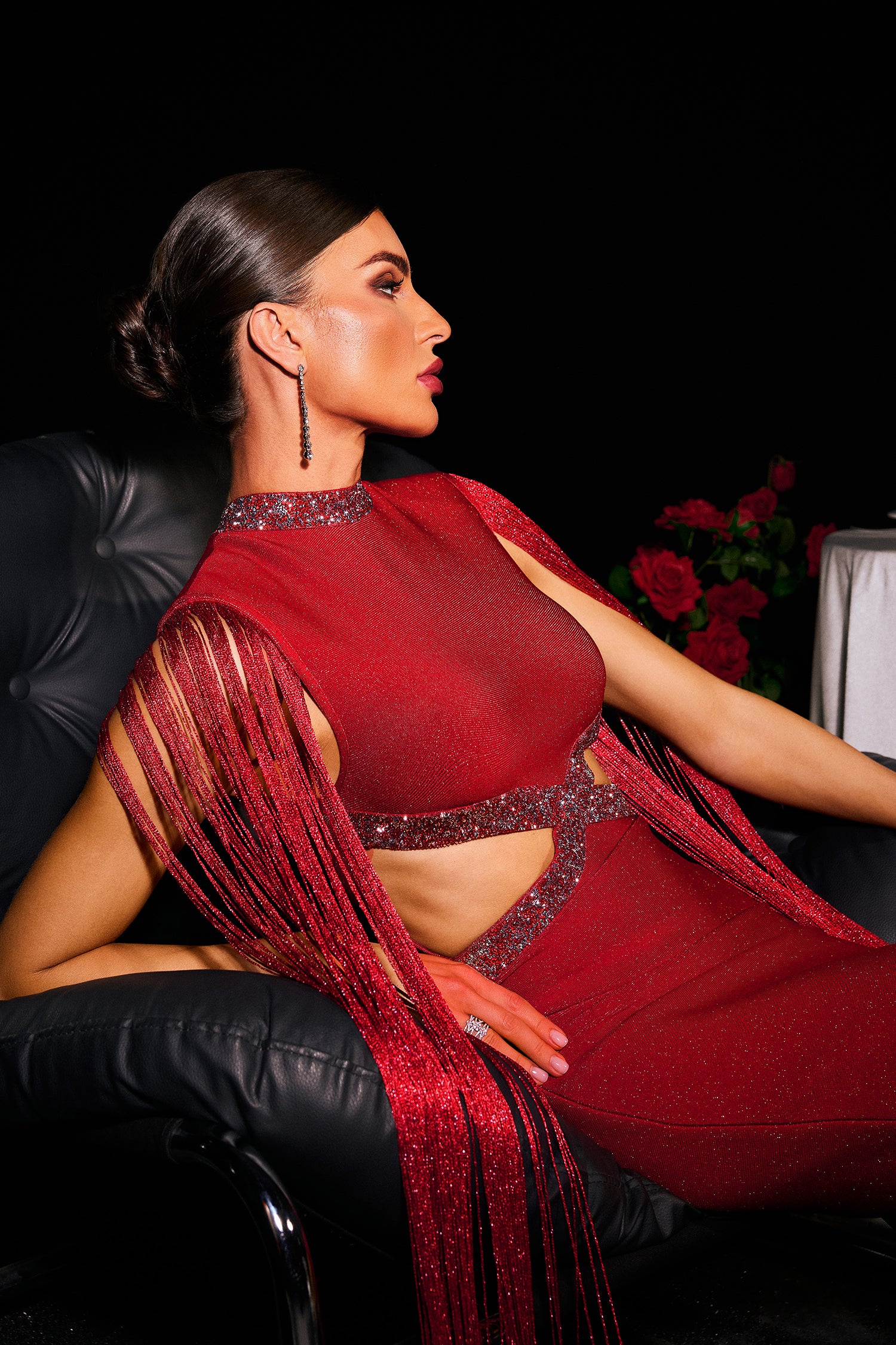 Plume Round Neck Hollow Diamond Bandage Midi Dress