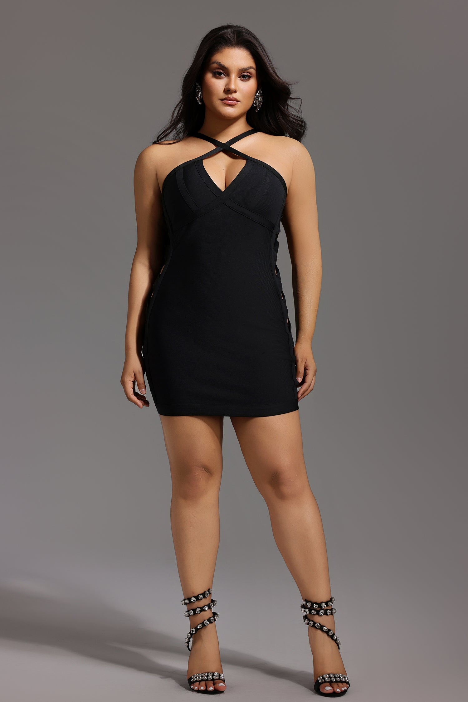 Veren Halter Sleeveless V-Neck Hollow Out Bandage Mini Dress