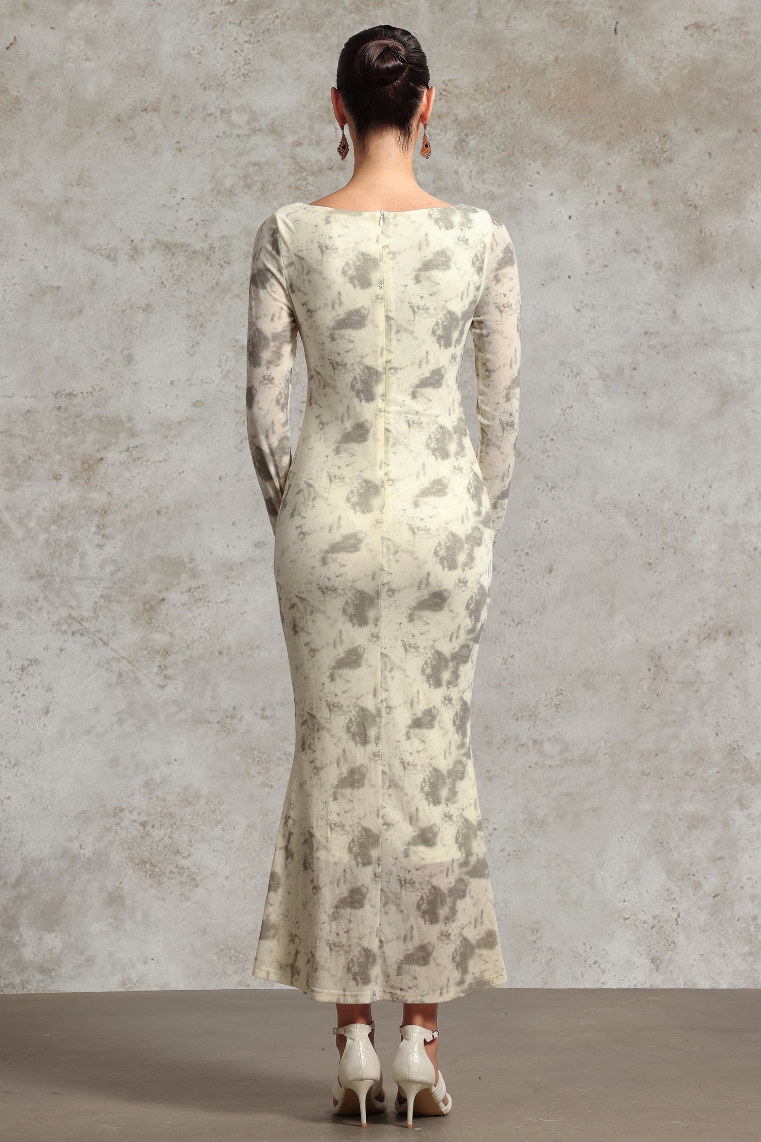 Tanisha Elegant Contour Long Sleeve Velvet Maxi Dress