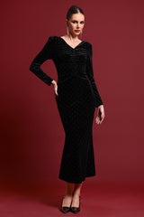 Eigra Classic Contour V Neck Long Sleeve Ruched Velvet Maxi Dress