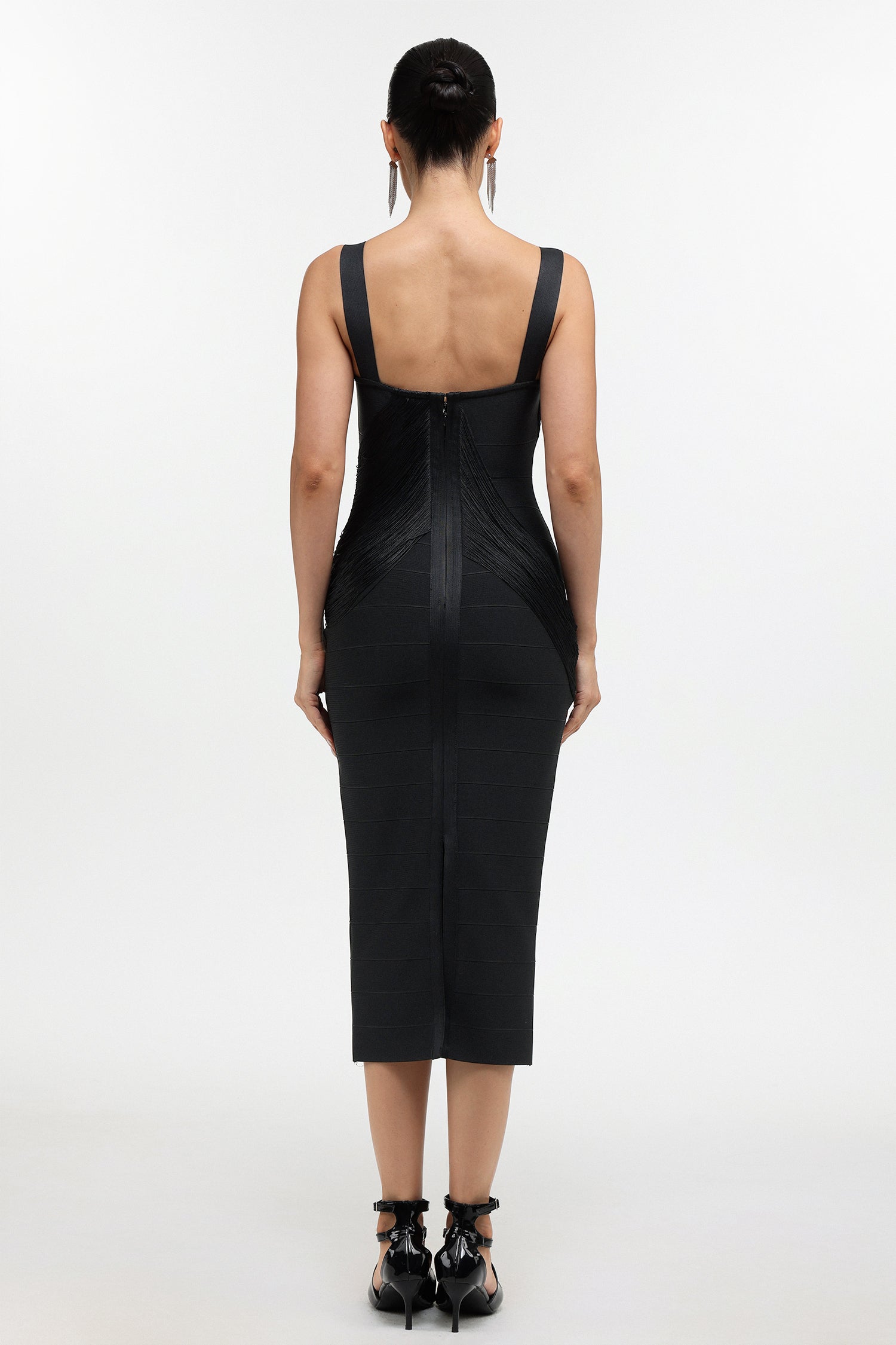 Dasaka Classic Contour Sleeveless Fringe Bandage Maxi Dress