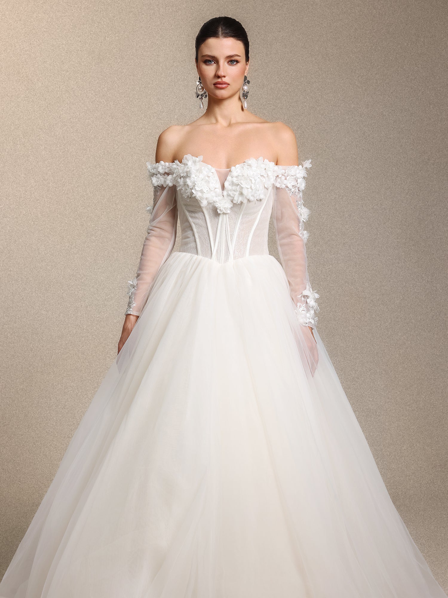 Weirdo Vintage Elegant Strapless Cinched Waist Floral Applique Lace White Tulle Princess Wedding Gown