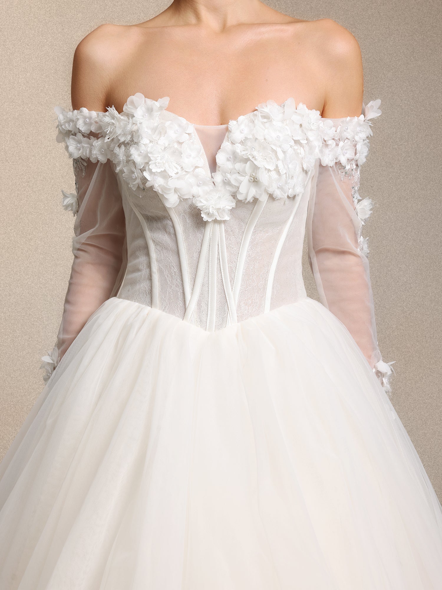 Weirdo Vintage Elegant Strapless Cinched Waist Floral Applique Lace White Tulle Princess Wedding Gown