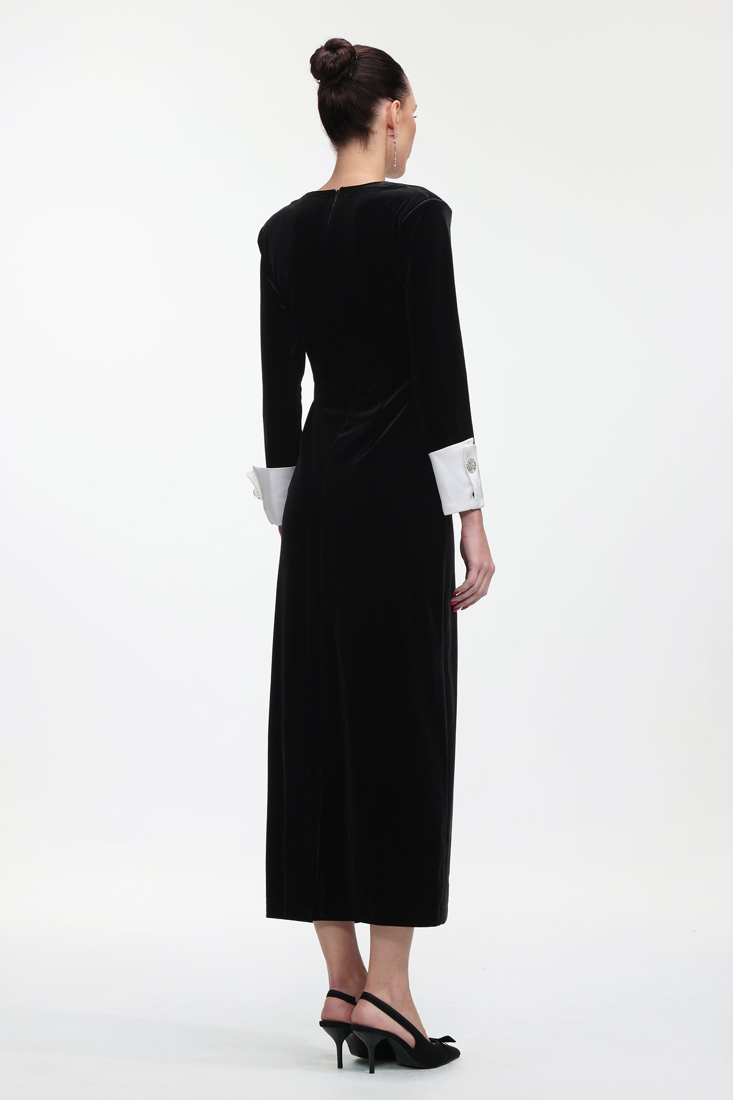 Kijin Elegant Contour V Neck Long Sleeve Knit Maxi Dress