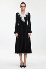 Daona Elegant Contour Long Sleeve Lace Trim Velvet Maxi Dress