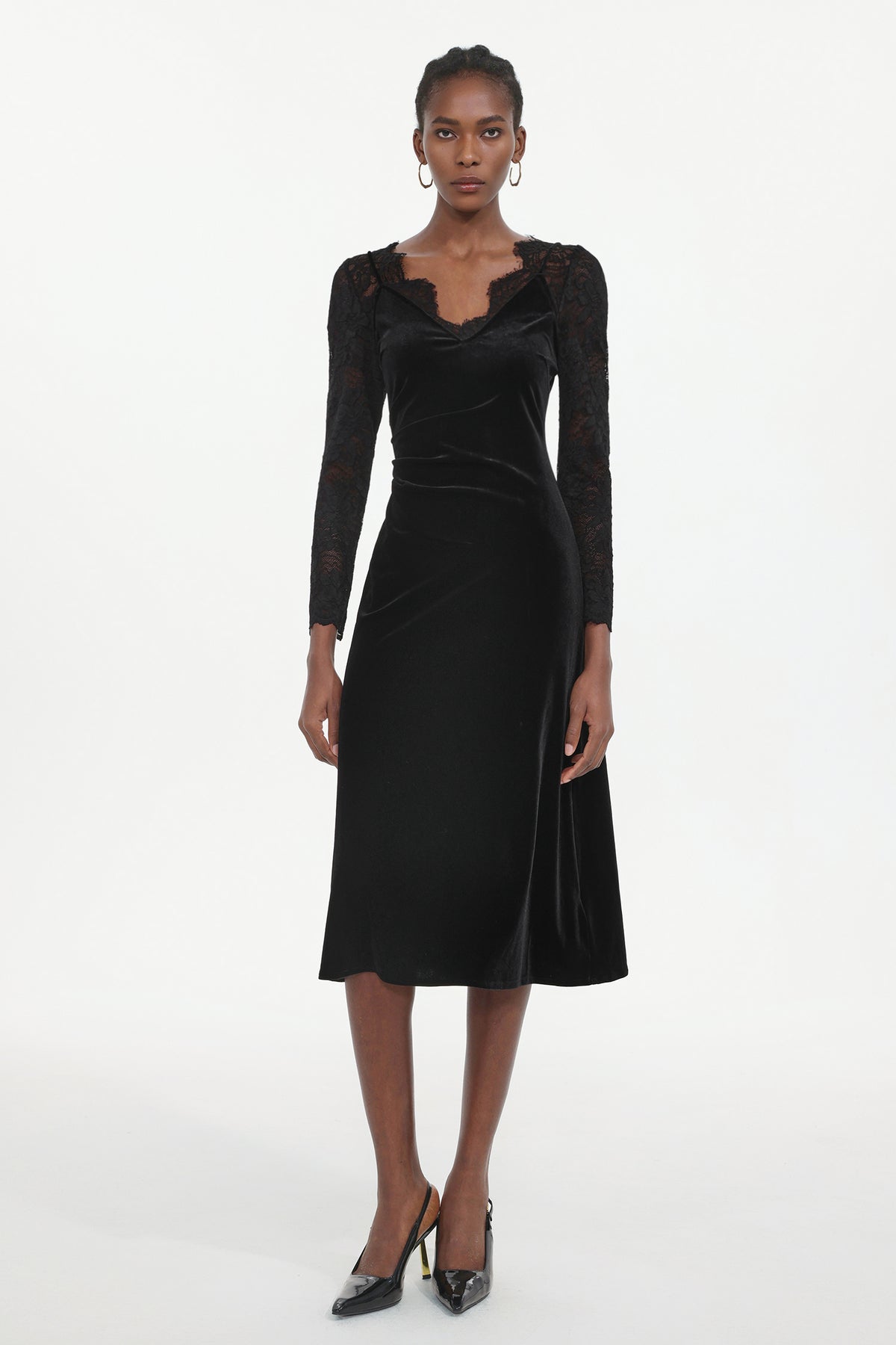 Gianna Elegant Contour Long Sleeve Lace Velvet Maxi Dress