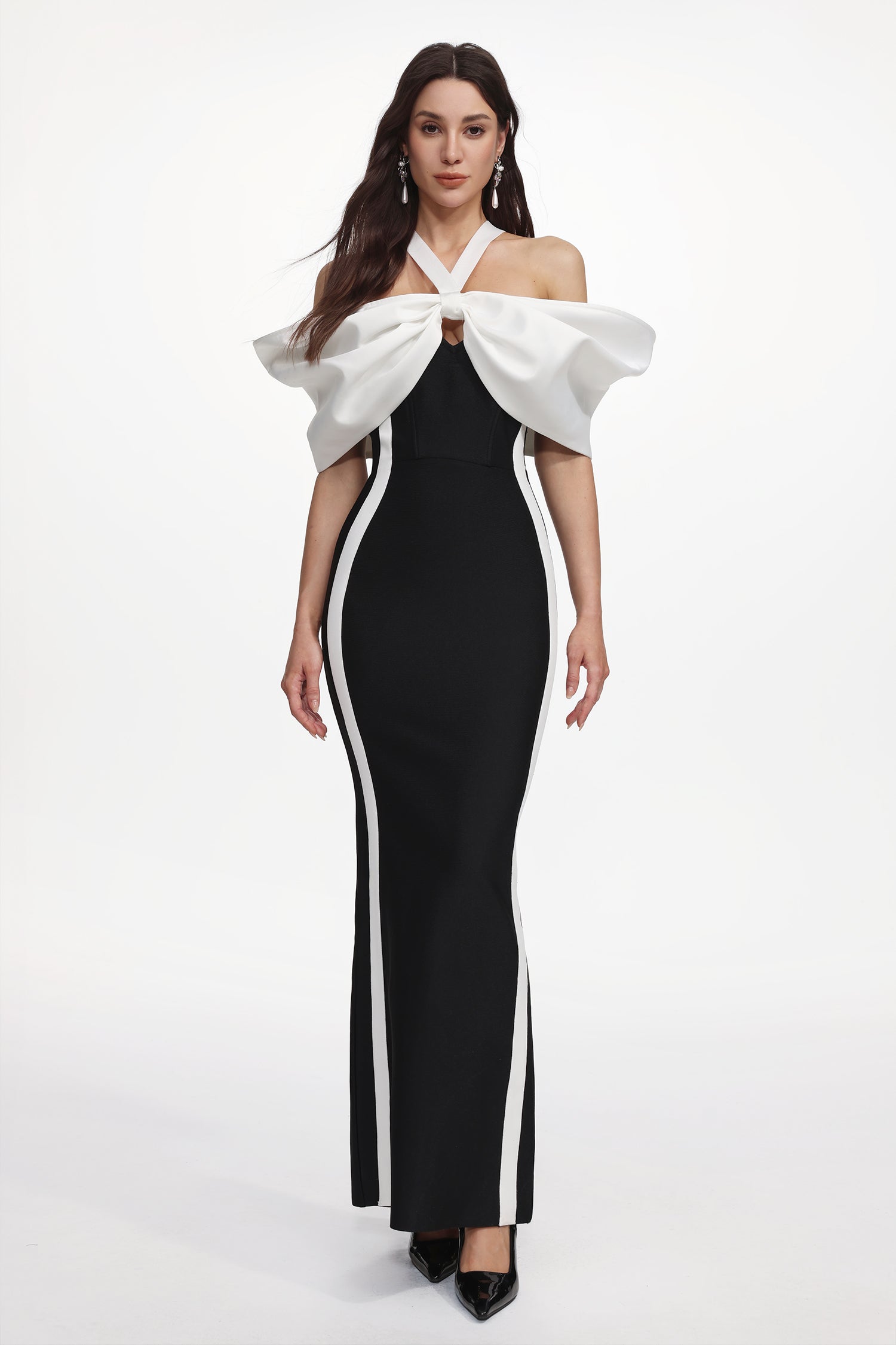 Elegant Contour Halter Bow Contrast Bandage Maxi Dress
