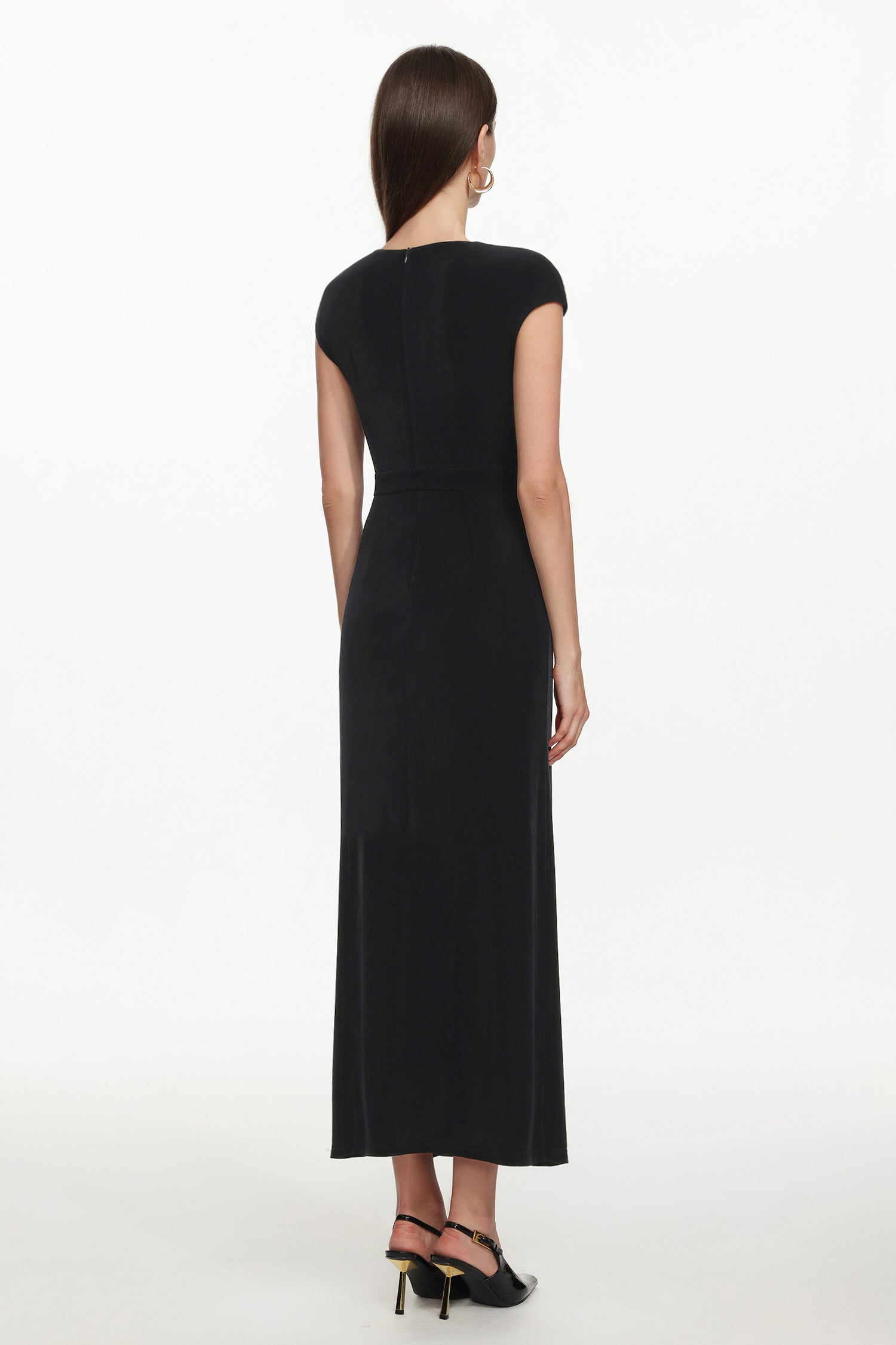 Viaua Chic Contour Sleeveless Cut Out Lace Knit Maxi Dress