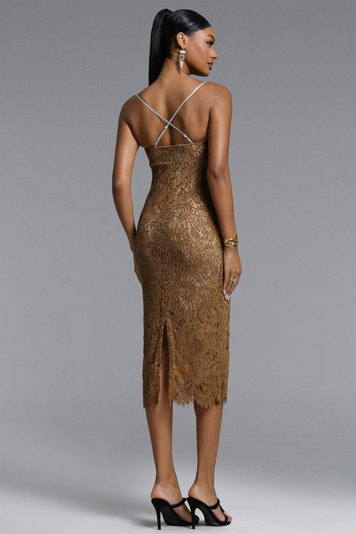 Gricely Elegant Contour Sleeveless Ruched Lace Midi Dress