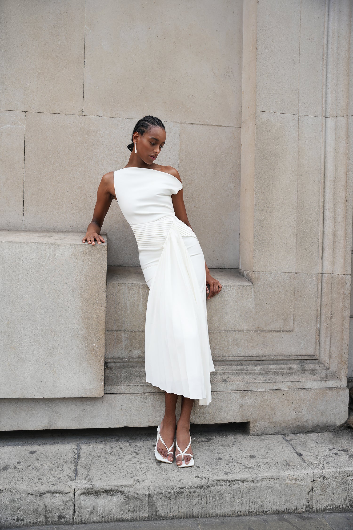Paulina Oblique Shoulder Sleeveless Folds Midi Dress